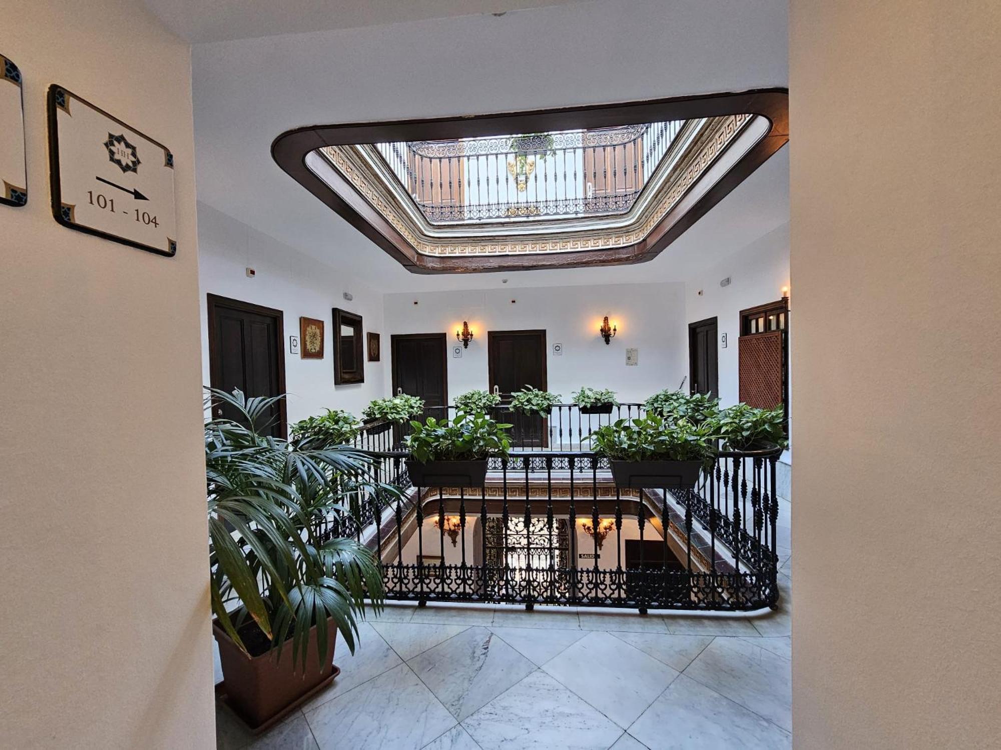 Отель Casona De San Andres Севилья Экстерьер фото